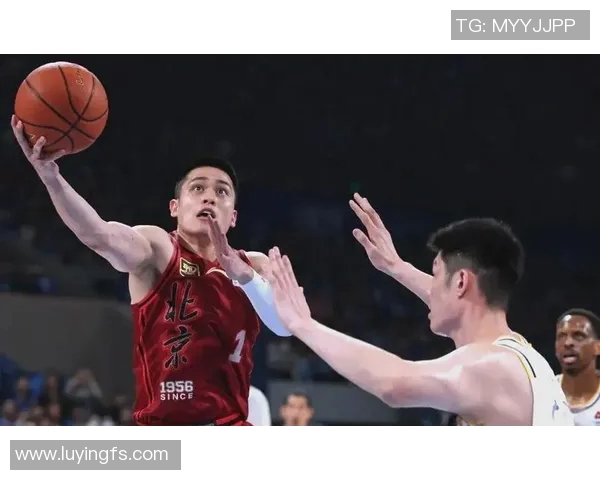 CBA季前赛精彩对决广东队与浙江队全场录像回顾与精彩瞬间分析